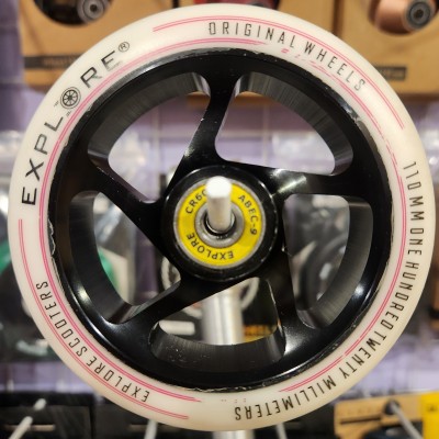 Колесо для трюкового самоката Explore 110 ALU белый(диск.черный) Колесо для трюкового самоката Explore 110 ALU белый(диск.черный)